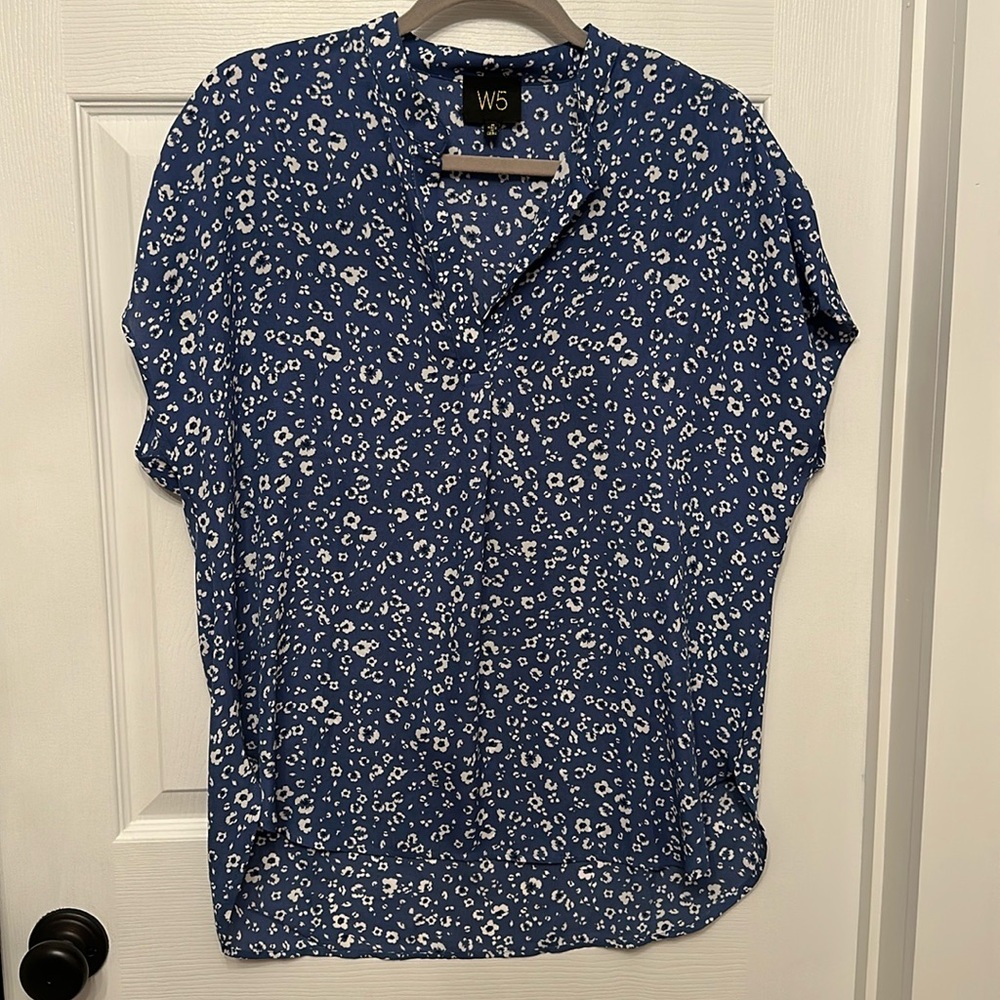 W5 lightweight top. Medium